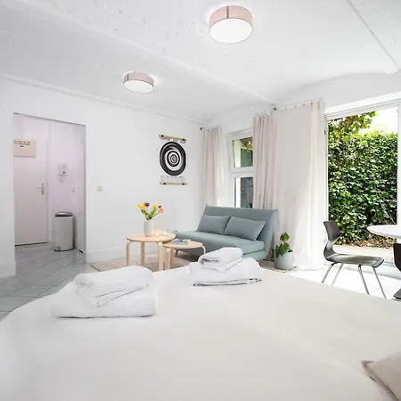 City Hideaway With Terrace Berlin Exterior photo